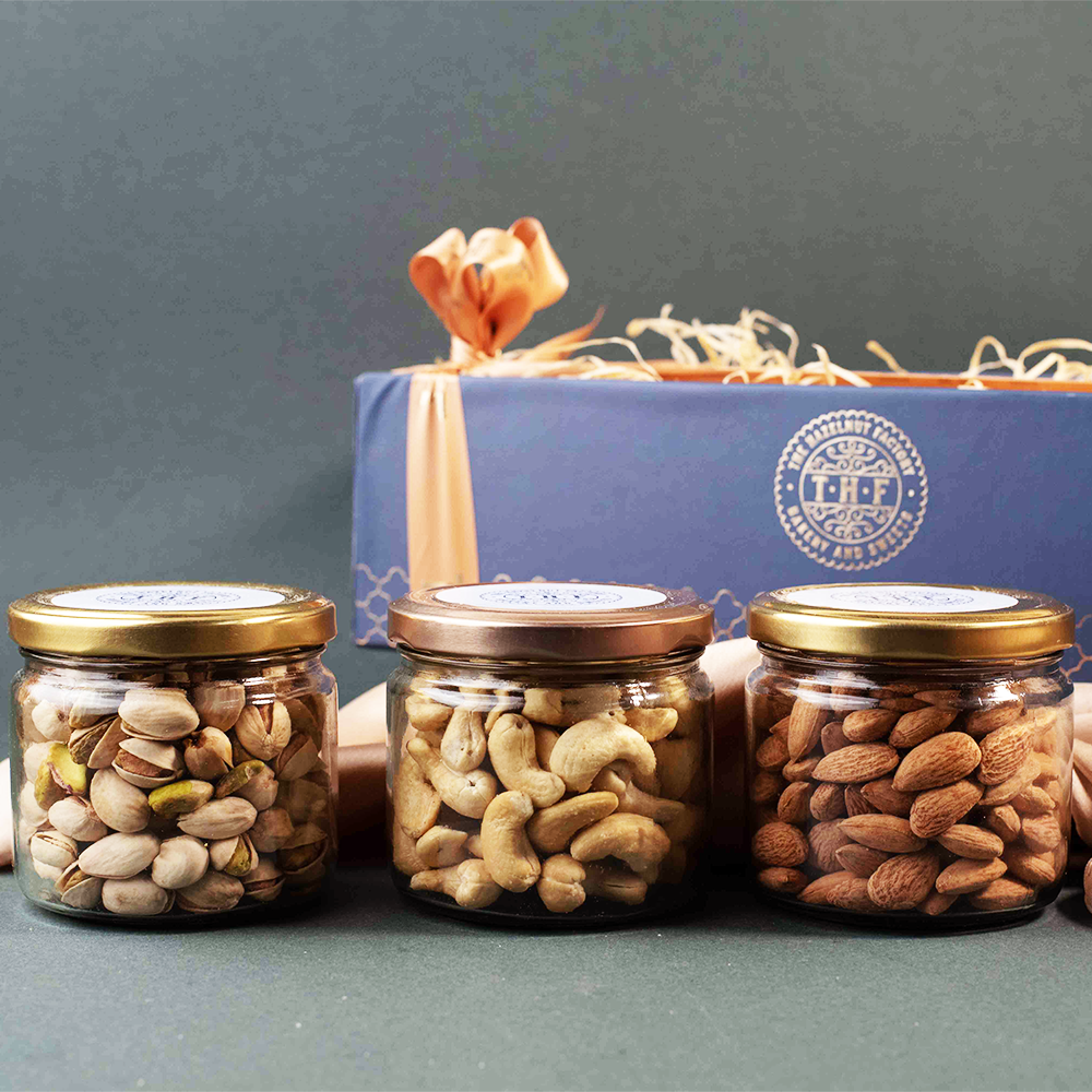 ASSORTED DRY FRUIT BOX 1