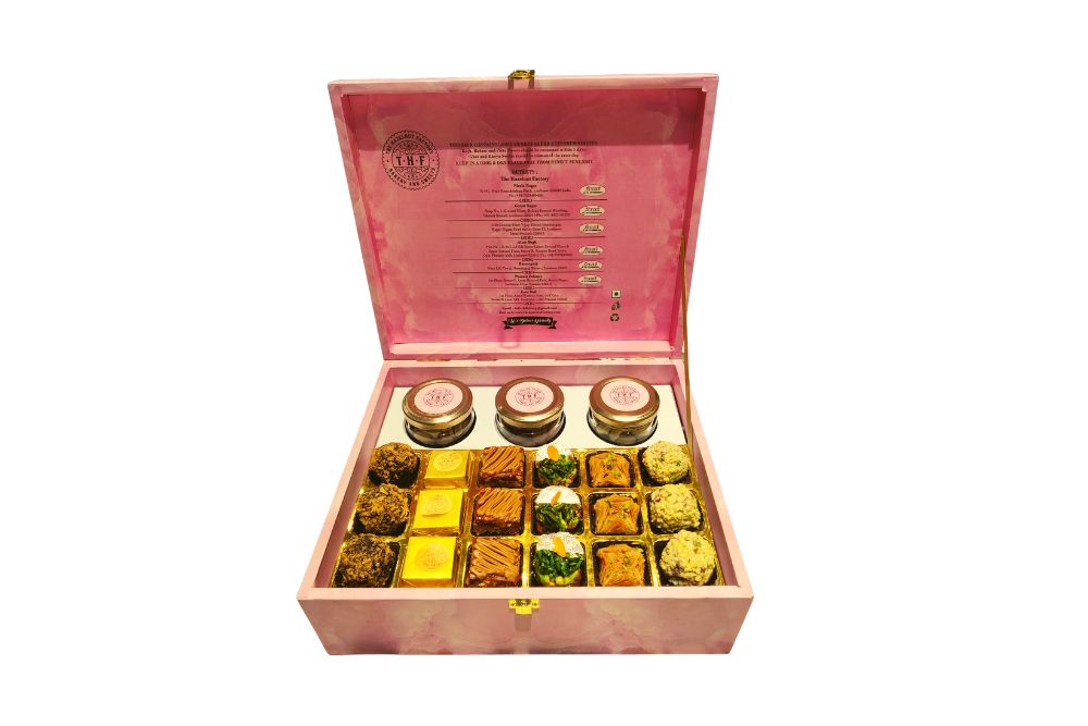 MIXED WOODEN BOX